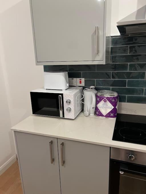 004- Brand New 1 Bedroom Apartment F1 Ealing Exterior photo